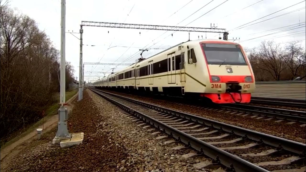 Болшево станция электричек. Электричка первомайская болшево. Эд4м спутник. Болшево платформа 3. Эр2.