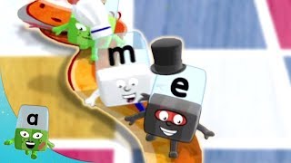 Alphablocks - Snakes & Ladders Learn To Read Phonics For Kids Learning Blocks