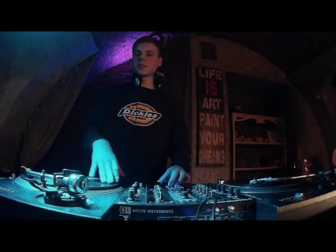 SREDA w/ DJ Bullet #FarschStream #HipHop #beats