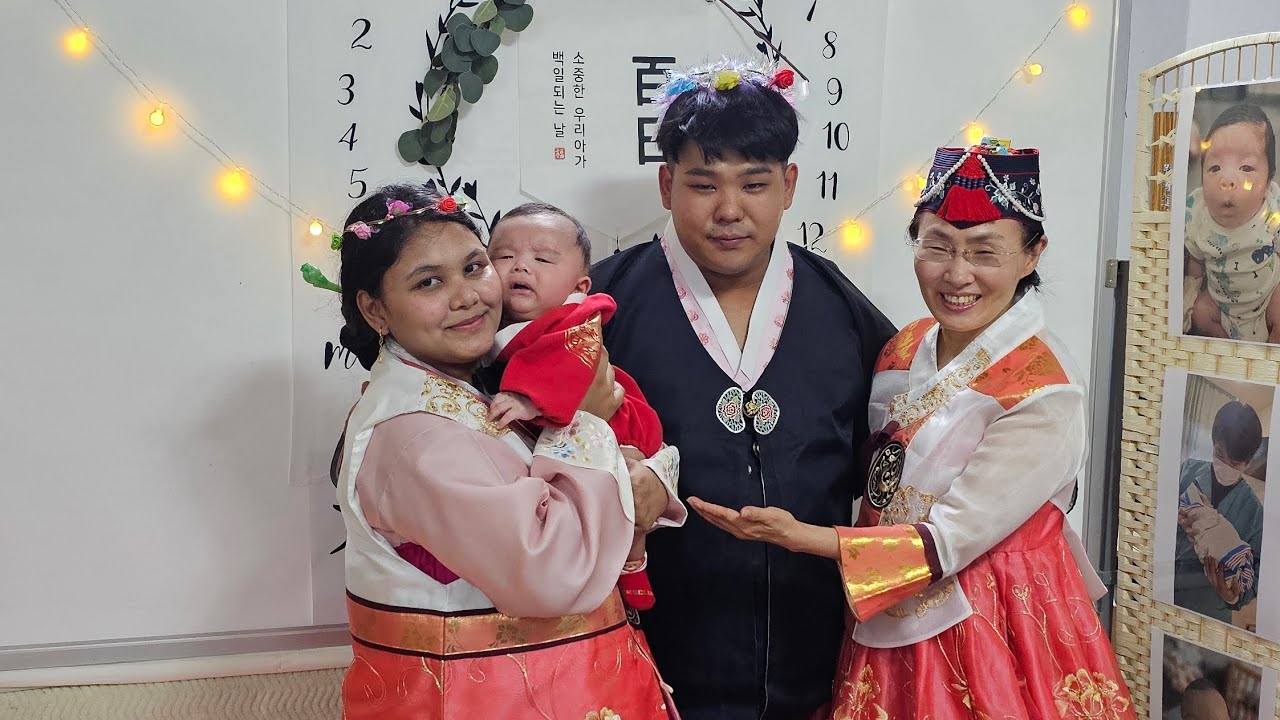 দক্ষিণ কোরিয়ার জাতীয় পোশাকে আমরা 🇰🇷❤️