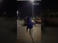 مواطن سعودي يضرب البنات الحمدلله امسكوه 