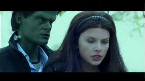 Taylor Swift SNL Twilight Spoof (Firelight)