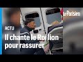 Un ambulancier chante le roi lion pour rassurer une petite fille et cest un carton