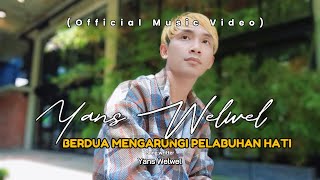 Berdua Mengarungi Pelabuhan Hatiyans Welwel  