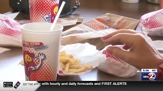 George Webb Restaurant in Peshtigo gets ready for free burger day
