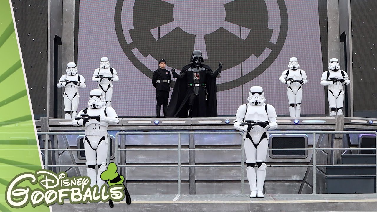 The Imperial March With Darth Vader - Legends of the Force Disneyland Paris 2020 ✨