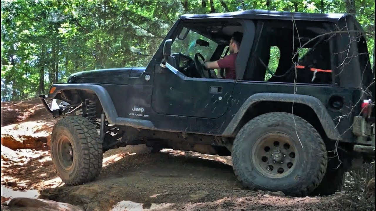 Jeep TJ vs. Jeep YJ vs. Jeep XJ on Binder Boulevard BMRA 2018 Jeep