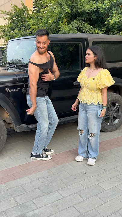 Injection lagega aaj #rjashishsharma #offshoulder #youtubeshorts #funnyvideos #fashion #couplegoal