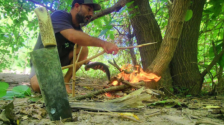 FISHING AND COOKING, Adventure and survival along a beautiful river. URBAN FISHING