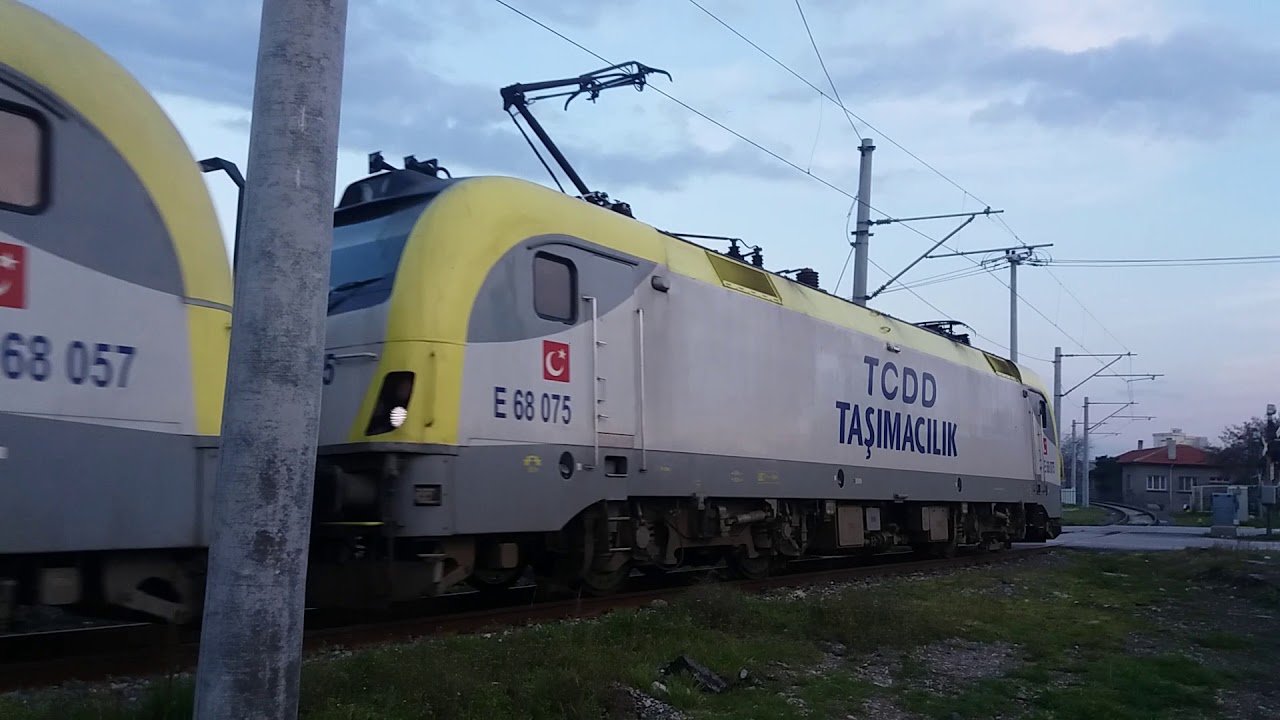 TCDD E 68075+E 68057 Boraks Treni - YouTube