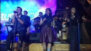 Download lagu HiVi, Gerald Situmorang & Ify Alyssa - Mengapa Baru Sekarang? (Live at Three Buns Jakarta 28/6/2022)