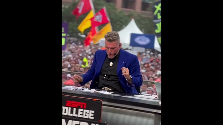 🤣  Nick Saban Looks Sooo Annoyed with Pat McAfee