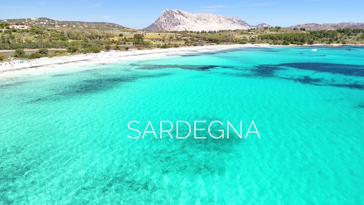 La piccola Tahiti sarda cala  Brandinchi un paradiso di smeraldo Sardegna 4k
