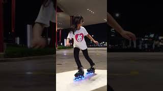 Lagi Sepatu Rodaan Inline Skate Tibatiba Lewat Sini  airade shorts