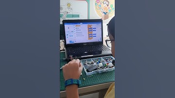 4. sınıf öğrencim Kenan ile  Arduino derslerimize başladık. LED