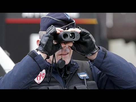 فرنسا تنشر نحو خمسة عشر الفا من عناصر الشرطة والدرك والجيش لحماية المؤسسات اليهودية والنقاط الحساسة