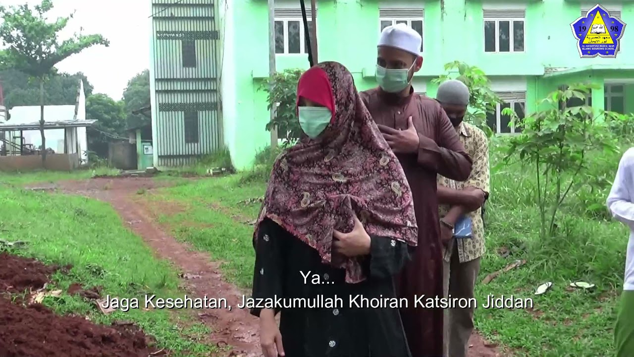 Umi Waheeda & Hb. Hasan Ayatullah Keliling Pondok #1