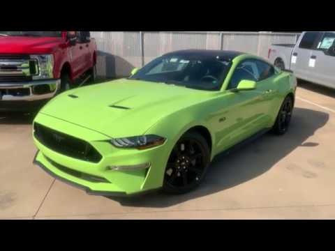 2020-ford-mustang-gt-grabber-lime-review