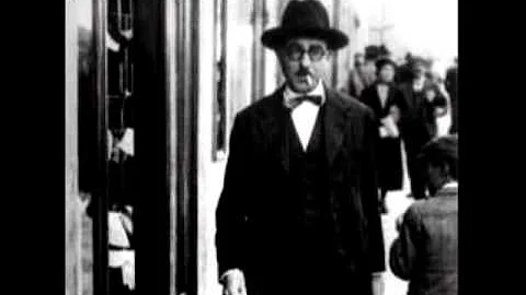 Quais eram as características das obras de Fernando Pessoa?