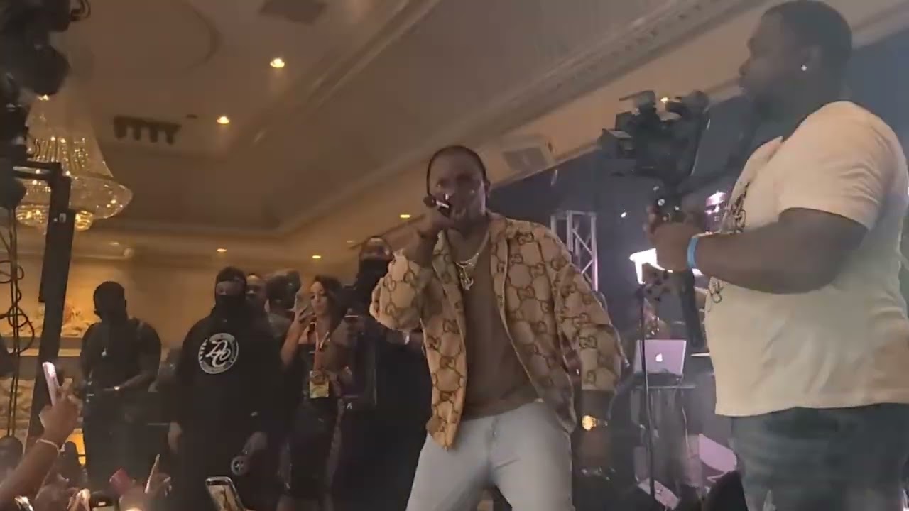 First time ever VALIANT LIVE IN TORONTO FULL PERFORMANCE 