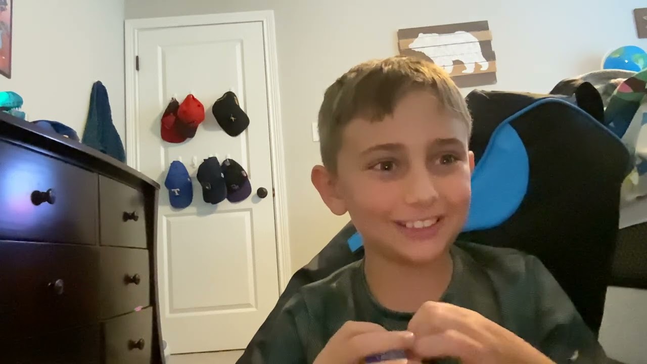 Opening champion’s path! (Pokémon cards)