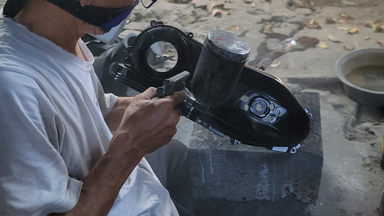 biaya cat cvt repaint motor vespa matic - YouTube