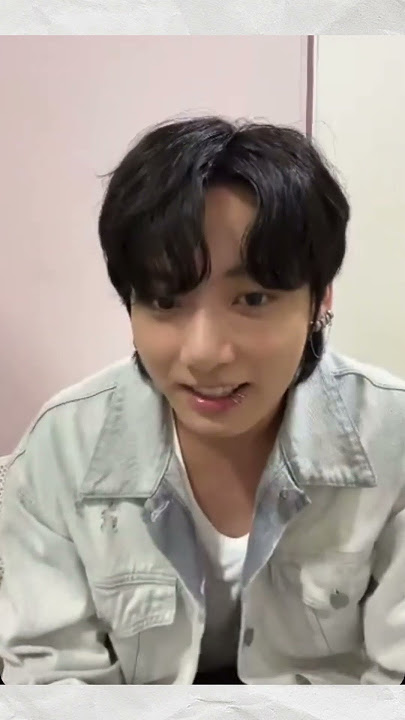 JungKook’s sweet moment on Live and He thought still 5mins left, but …😲😆 #jungkook #jungkook_seven