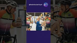 Meneer, u mag niet fietsen in de winkel. #humor #lol #haha #grappig #nederlands #voorjou