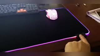 マウスパッド 超大型ゲーミングマウスパッド発光色 RGB モード 滑り止め USBケーブル 防撥水加工 ゲーマー向け 拡張マウスパッド 800mm x 300mm x 4mm ブラック品質保証