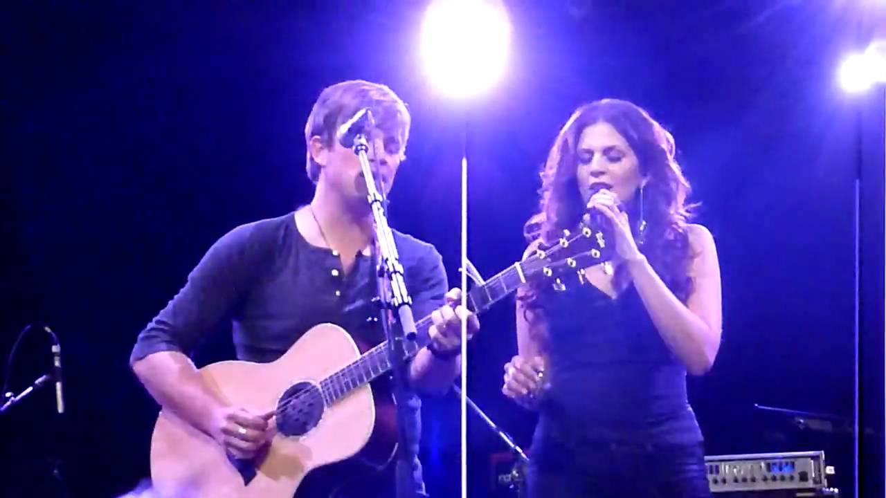 Dave Barnes W Hillary Scott On A Night Like This Nyc 5 10 10