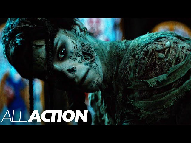 Escaping Mummy Sacrifice | The Mummy (2017) | All Action - YouTube