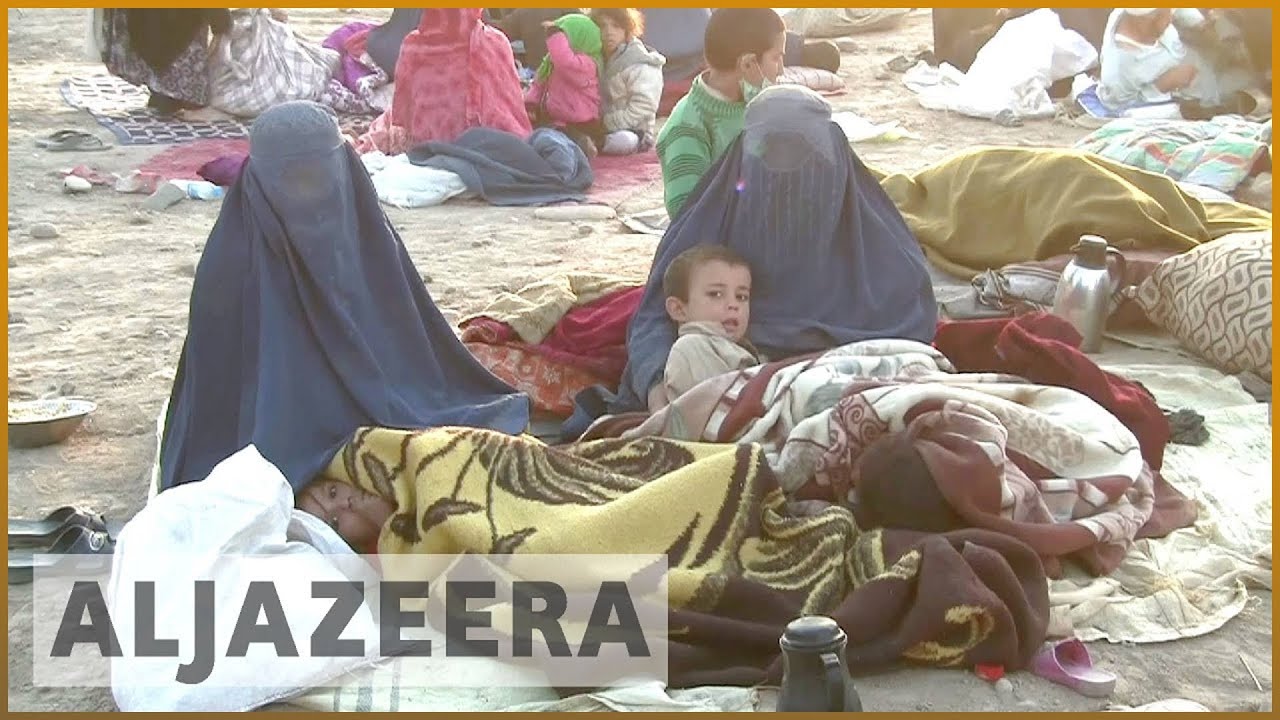 آلاف يفرون من القتال في قندوز بأفغانستان