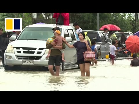 Floods hit southern Thailand and northern Malaysia