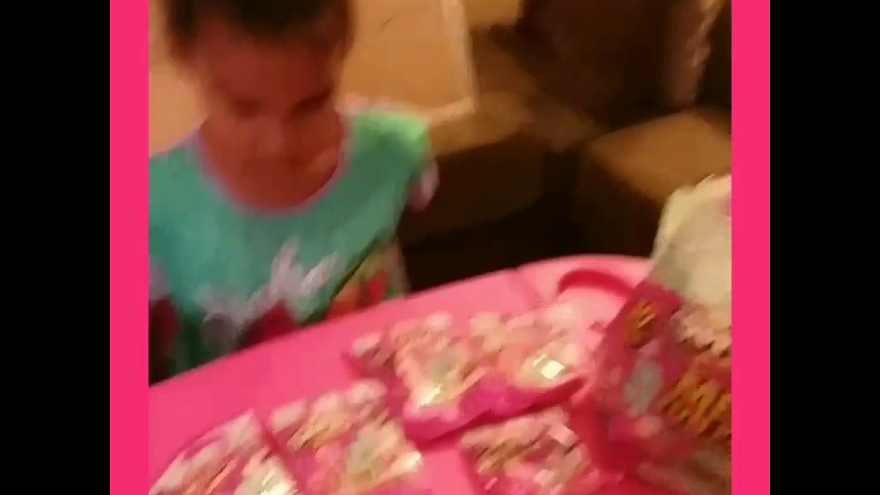 Season 8: Boarding to Europe  MEGA FUN PACK shopkin opening