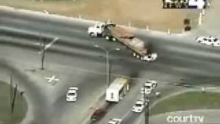 Download Lagu Police chase - Stolen lumber truck on fire in Dallas, TX MP3