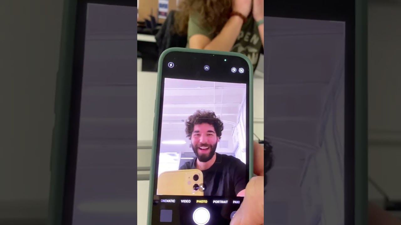 Выпучиваю глаза на всё на работе 2 😂