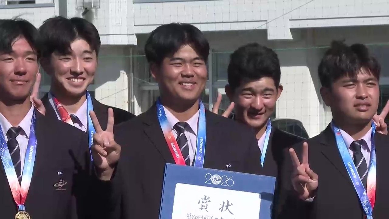 花巻東ナインが全校生徒に「日本一」を報告 国民スポーツ大会の高校