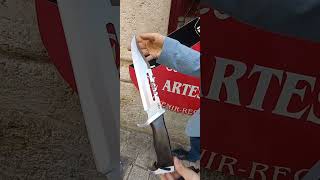 😱 PEDAZO de cuchillo Rambo III por 69,90€! Sólo en El Artesano con envío incluido y navaja de regalo