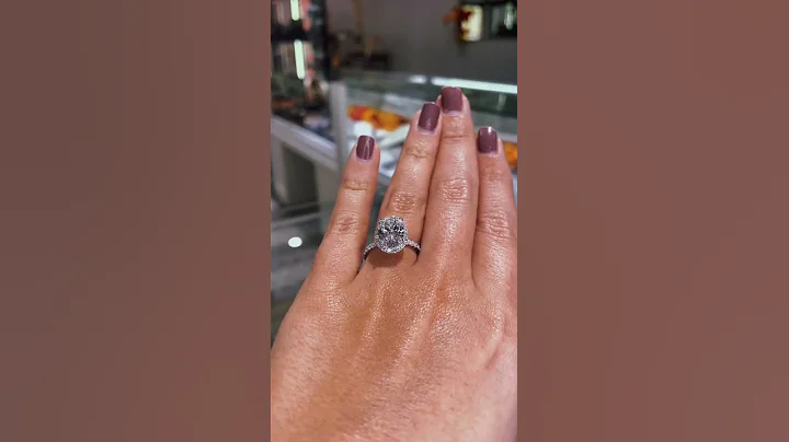 Oval Cut Diamond Halo Engagement Ring 🍁| Lab Grown Diamond Ring | #short #weddingring #newringdesign