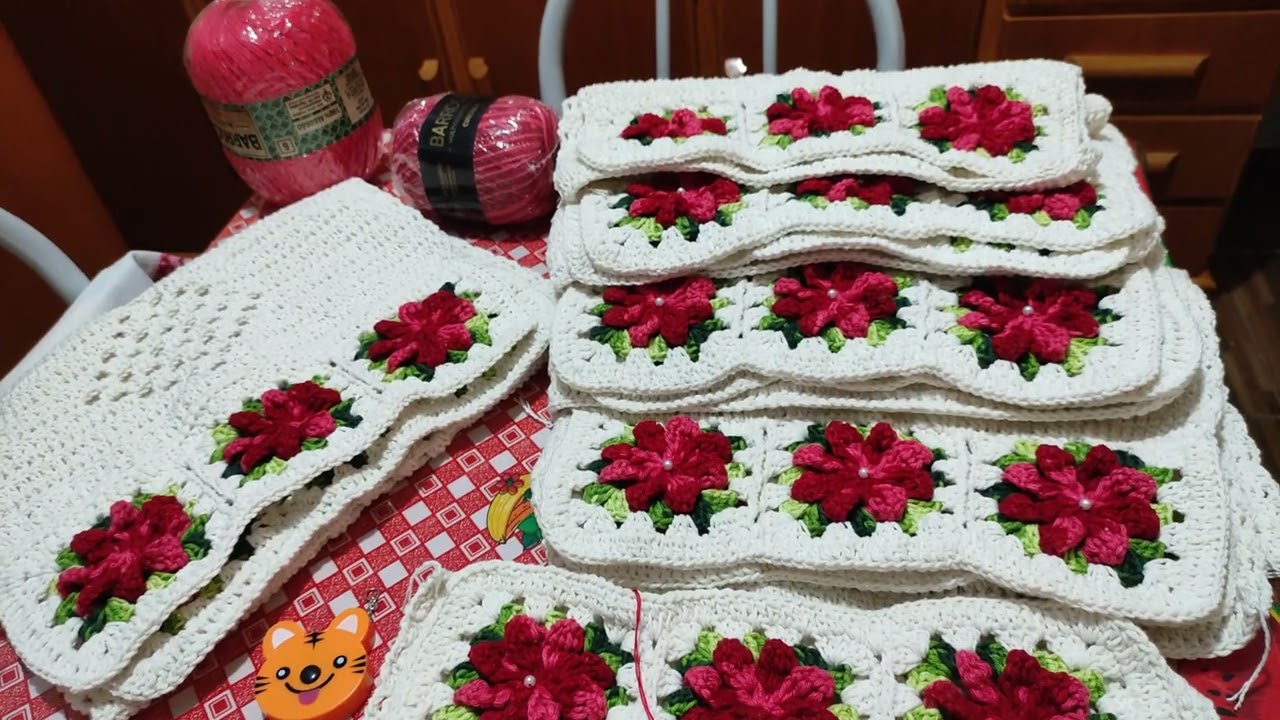 ESTOU FAZENDO JOGO VERMELHO EM CROCHÊ, CAMINHO DE MESA E ENCOSTOS PARA CADEIRAS TO QUASE TERMINADO😍😍