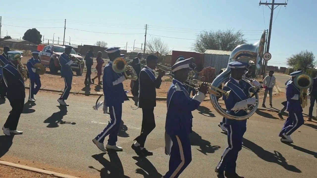 St Johns Pampierstad Brass Band - Go mmopi wa batho