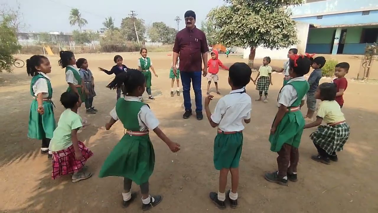 एवढी मोठी आजी, मोठी मोठी आजी