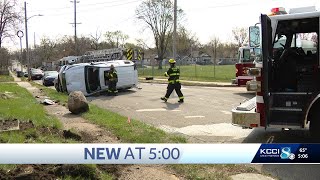 Des Moines police investigating crash that ended with vehicle on its side