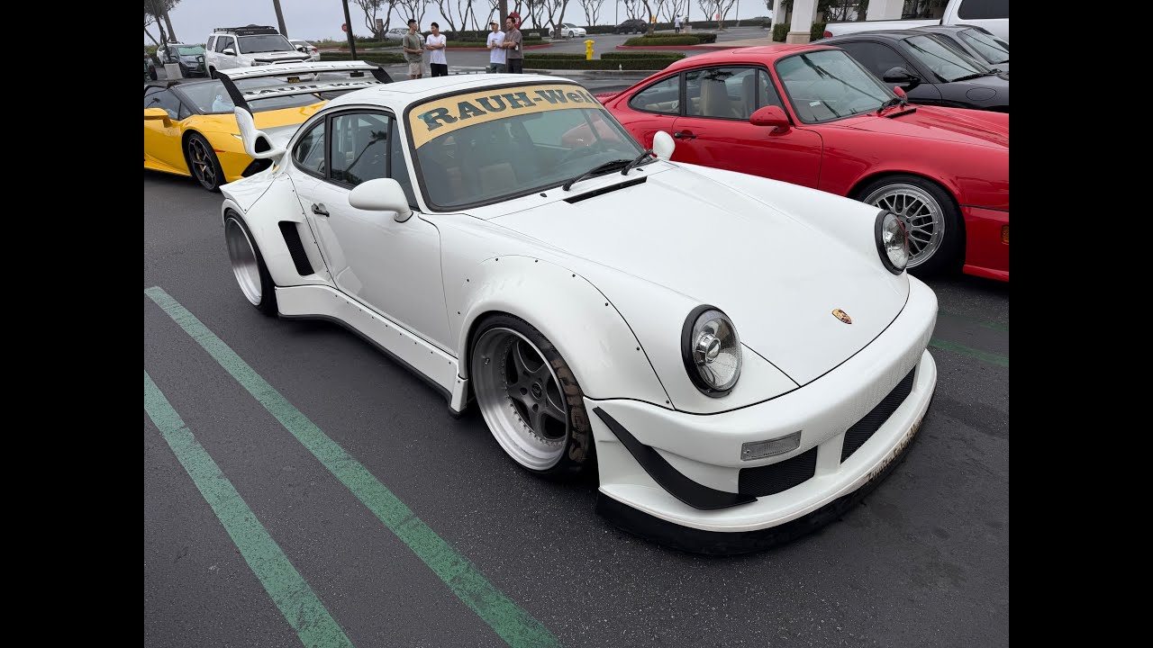 Modified Porsche 911 RWB Wide Body 964 