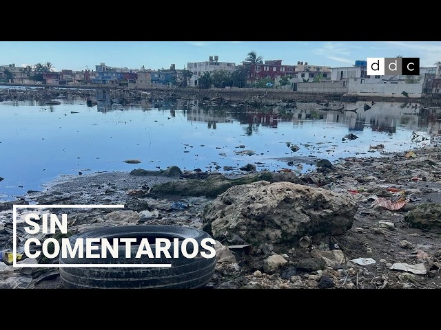 La basura cambia el paisaje costero en La Habana