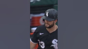 BENNY TIES IT WITH ONE SWING! #grandslam #mlb