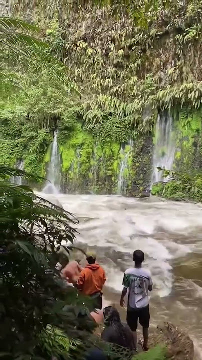 WATCH: 4 PATAY, 4 MISSING SA FLASH FLOOD SA MINI ASIK-ASIK FALLS Patay ang apat na tao at dalawa