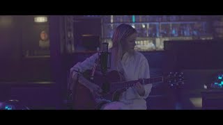 Body to Body (Acoustic) - Lilly Ahlberg