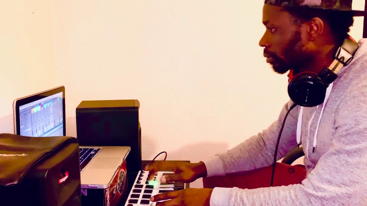 Making a live beat on Ableton live 10 suite