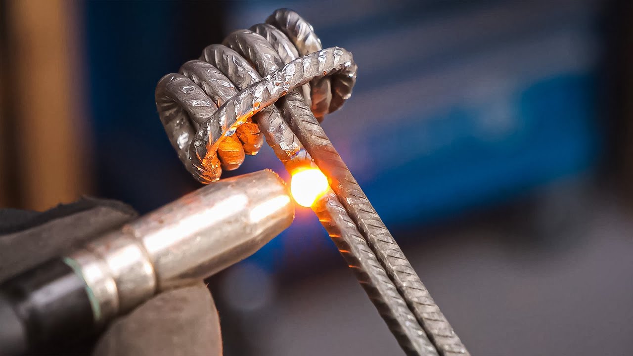 Bending Rebar to Make a Knot #shorts